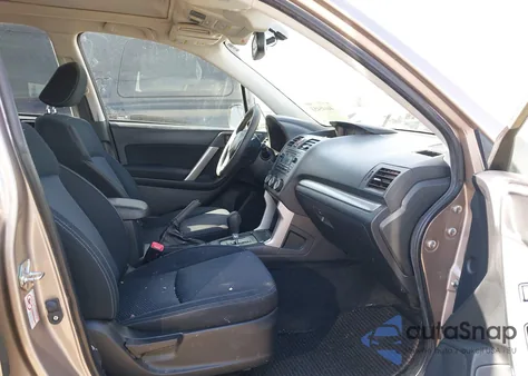 2015 Subaru Forester 2.5I Premium z USA, uszkodzony, nr VIN JF2SJAFC4FH835821